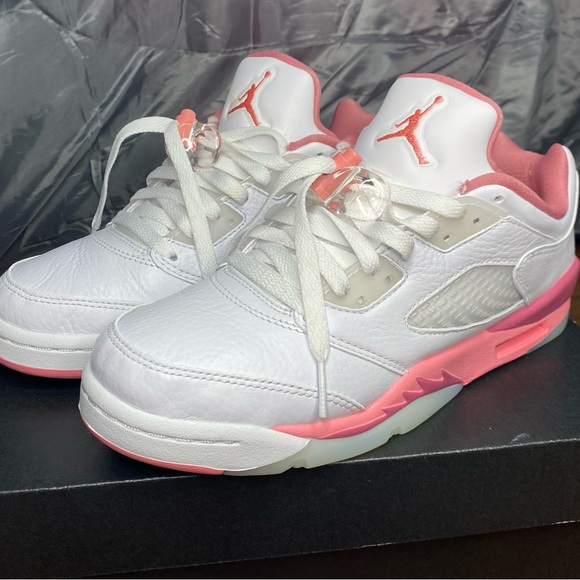 NIKE Air Jordan 5 Low “White/Desert Berry” - Picture 3 of 7
